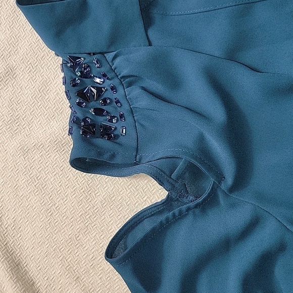 CANDIE'S Teal Cold Shoulder V'neck Roll Sleeve Blouse Top M Medium NWT - Picture 3 of 7